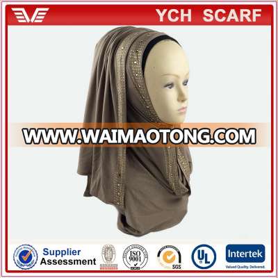 Low MOQ wholesale muslim scarf production